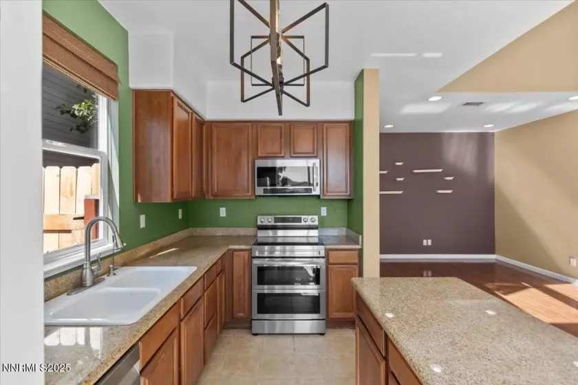9266 Lone Wolf, Reno, Nevada 89506, 2 Bedrooms Bedrooms, ,2 BathroomsBathrooms,Residential,Residential,Lone Wolf,250052508