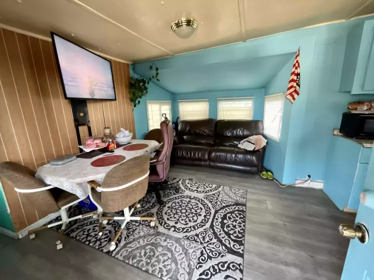 858 Gentry Way #10, Reno, Nevada 89502, 3 Bedrooms Bedrooms, 7 Rooms Rooms,1 BathroomBathrooms,Manufactured,Residential,#10,Gentry,250052511