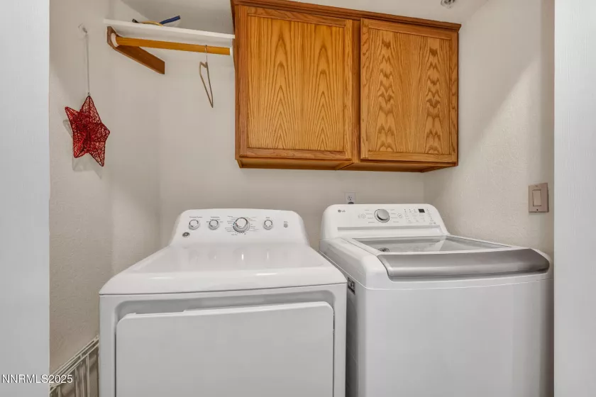 6230 Ingleston, Sparks, Nevada 89436, 2 Bedrooms Bedrooms, ,2 BathroomsBathrooms,Residential,Residential,Ingleston,250052524