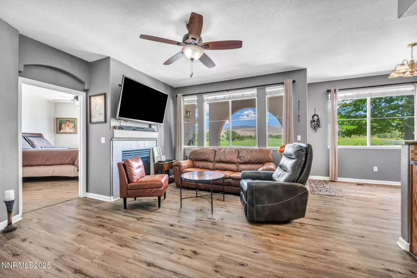 6230 Ingleston, Sparks, Nevada 89436, 2 Bedrooms Bedrooms, ,2 BathroomsBathrooms,Residential,Residential,Ingleston,250052524