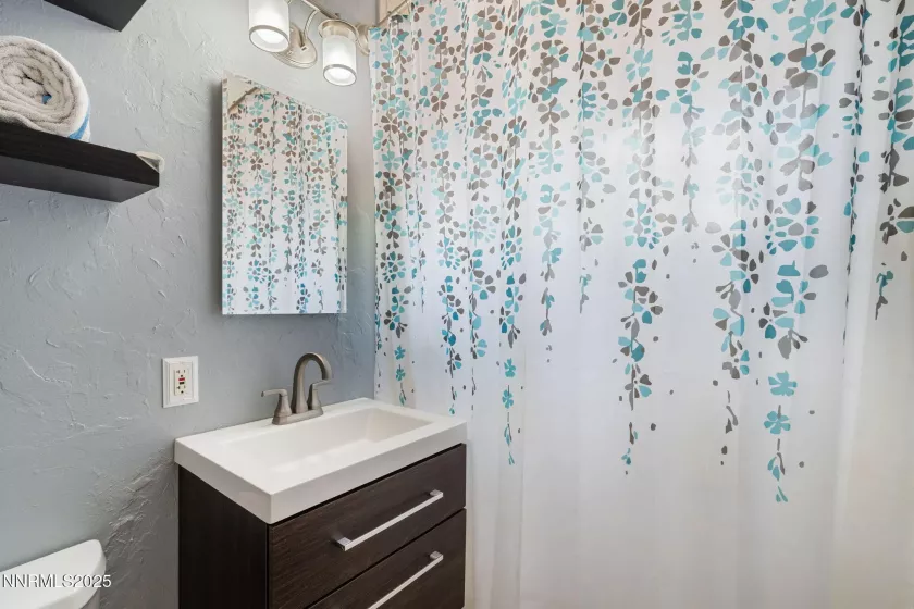 1905 Von, Reno, Nevada 89509, 3 Bedrooms Bedrooms, ,3 BathroomsBathrooms,Residential,Residential,Von,250052526