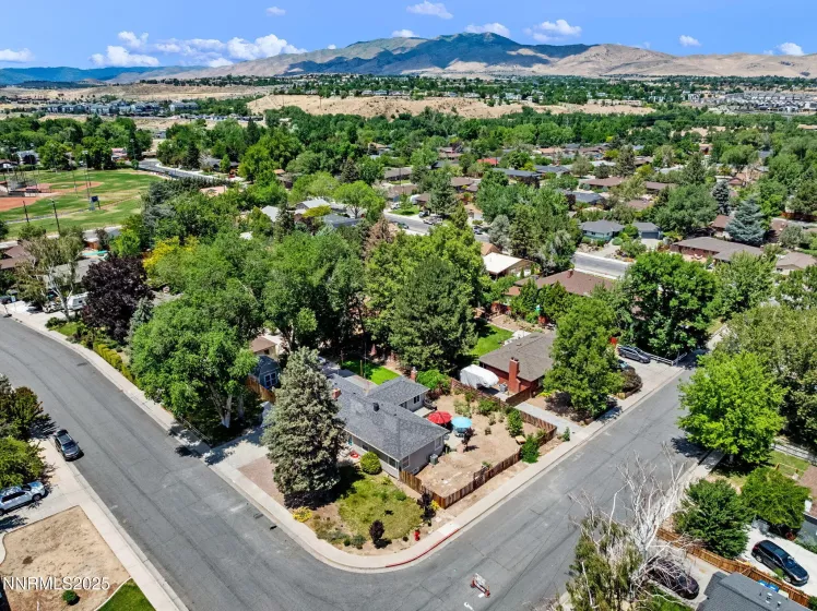 1905 Von, Reno, Nevada 89509, 3 Bedrooms Bedrooms, ,3 BathroomsBathrooms,Residential,Residential,Von,250052526