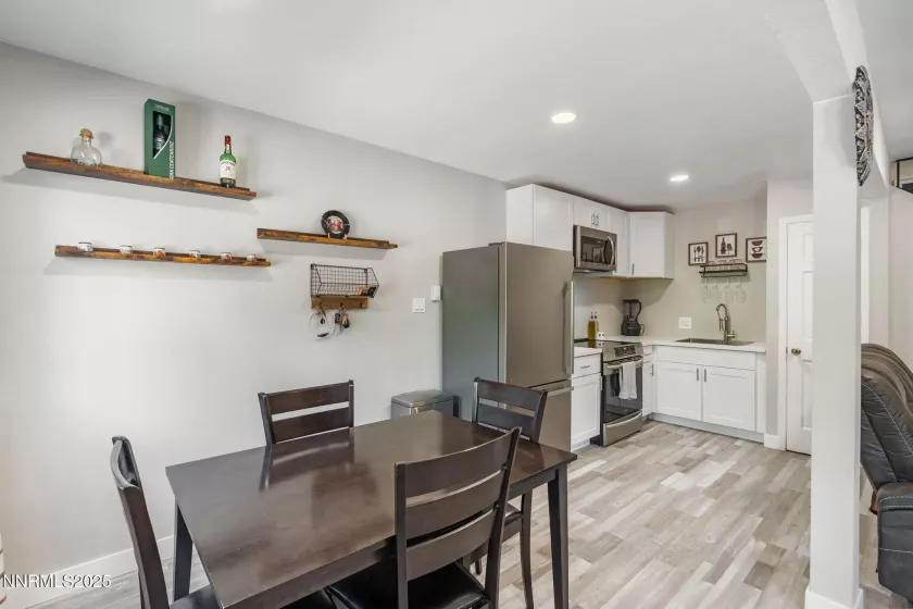 940 Jamaica, Reno, Nevada 89502, 2 Bedrooms Bedrooms, ,1 BathroomBathrooms,Residential,Residential,Jamaica,250052527