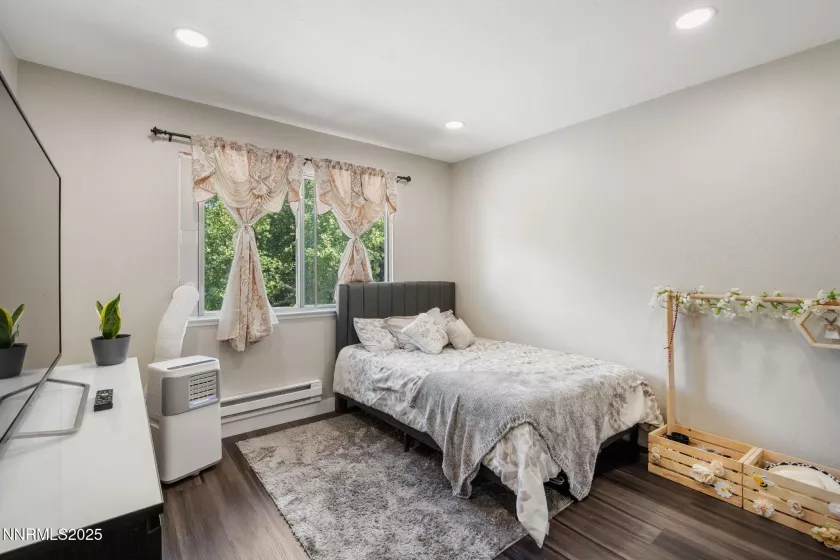940 Jamaica, Reno, Nevada 89502, 2 Bedrooms Bedrooms, ,1 BathroomBathrooms,Residential,Residential,Jamaica,250052527