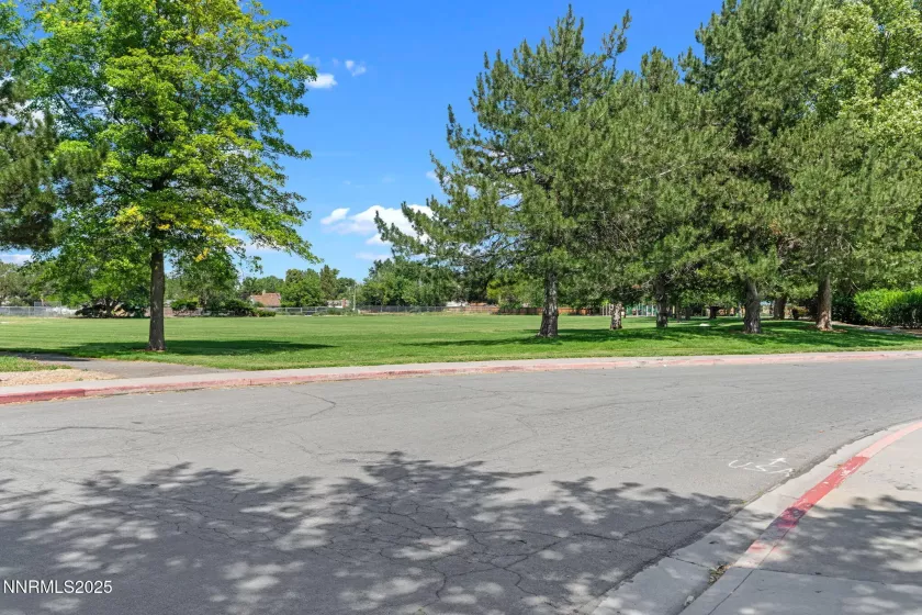 940 Jamaica, Reno, Nevada 89502, 2 Bedrooms Bedrooms, ,1 BathroomBathrooms,Residential,Residential,Jamaica,250052527