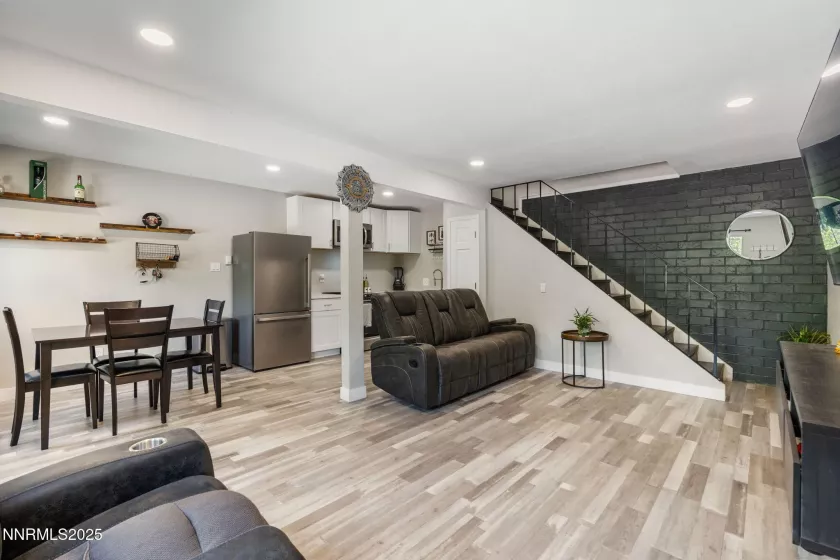 940 Jamaica, Reno, Nevada 89502, 2 Bedrooms Bedrooms, ,1 BathroomBathrooms,Residential,Residential,Jamaica,250052527