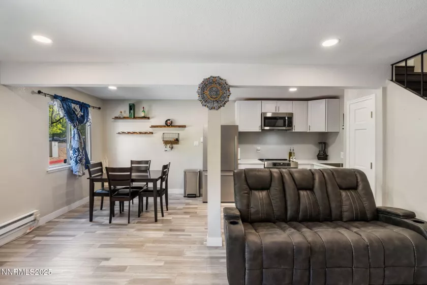 940 Jamaica, Reno, Nevada 89502, 2 Bedrooms Bedrooms, ,1 BathroomBathrooms,Residential,Residential,Jamaica,250052527