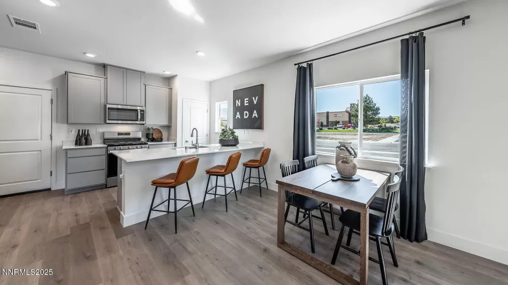 1639 Prancer, Reno, Nevada 89523, 3 Bedrooms Bedrooms, ,3 BathroomsBathrooms,Residential,Residential,Prancer,250052531