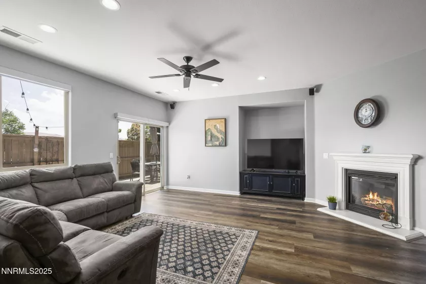 590 Sand Crane, Sparks, Nevada 89436, 3 Bedrooms Bedrooms, ,2 BathroomsBathrooms,Residential,Residential,Sand Crane,250052533