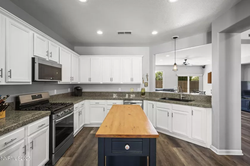 590 Sand Crane, Sparks, Nevada 89436, 3 Bedrooms Bedrooms, ,2 BathroomsBathrooms,Residential,Residential,Sand Crane,250052533