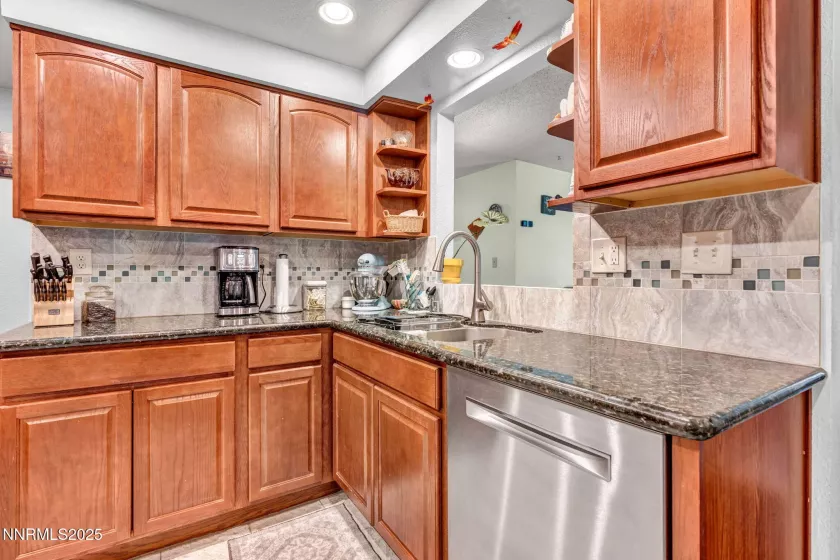 6670 Lotus, Reno, Nevada 89506, 3 Bedrooms Bedrooms, ,2 BathroomsBathrooms,Residential,Residential,Lotus,250052511