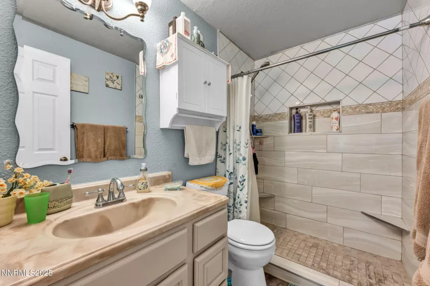 6670 Lotus, Reno, Nevada 89506, 3 Bedrooms Bedrooms, ,2 BathroomsBathrooms,Residential,Residential,Lotus,250052511