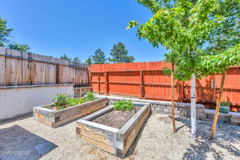 6670 Lotus, Reno, Nevada 89506, 3 Bedrooms Bedrooms, ,2 BathroomsBathrooms,Residential,Residential,Lotus,250052511