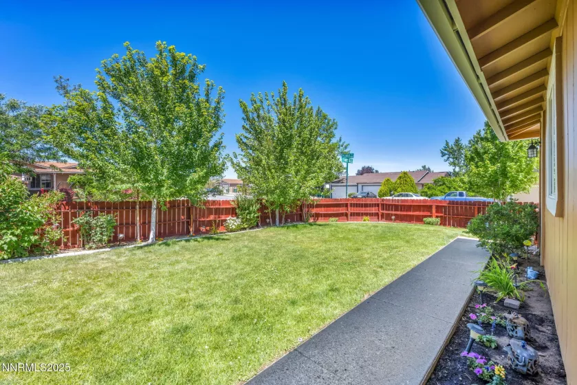 6670 Lotus, Reno, Nevada 89506, 3 Bedrooms Bedrooms, ,2 BathroomsBathrooms,Residential,Residential,Lotus,250052511