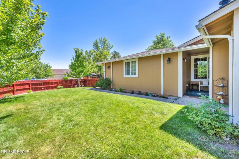 6670 Lotus, Reno, Nevada 89506, 3 Bedrooms Bedrooms, ,2 BathroomsBathrooms,Residential,Residential,Lotus,250052511