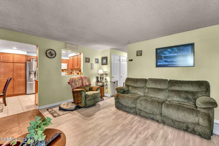 6670 Lotus, Reno, Nevada 89506, 3 Bedrooms Bedrooms, ,2 BathroomsBathrooms,Residential,Residential,Lotus,250052511