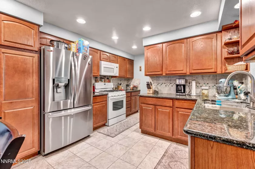 6670 Lotus, Reno, Nevada 89506, 3 Bedrooms Bedrooms, ,2 BathroomsBathrooms,Residential,Residential,Lotus,250052511