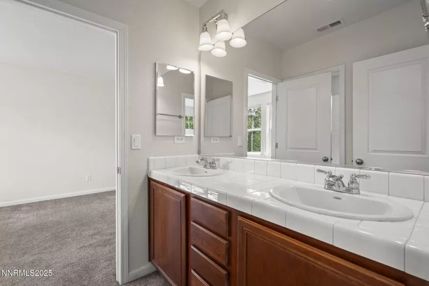 1672 Spring Hill, Reno, Nevada 89523, 3 Bedrooms Bedrooms, ,3 BathroomsBathrooms,Residential,Residential,Spring Hill,250052514
