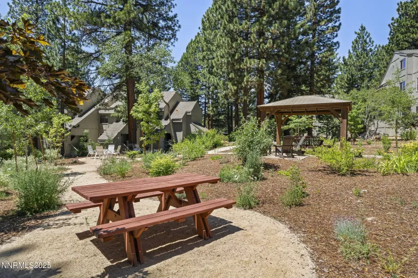 807 Alder, Incline Village, Nevada 89451, 3 Bedrooms Bedrooms, ,3 BathroomsBathrooms,Residential,Residential,Alder,250052518