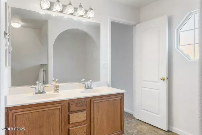 18324 Dustin, Reno, Nevada 89508, 5 Bedrooms Bedrooms, ,3 BathroomsBathrooms,Residential,Residential,Dustin,250052523