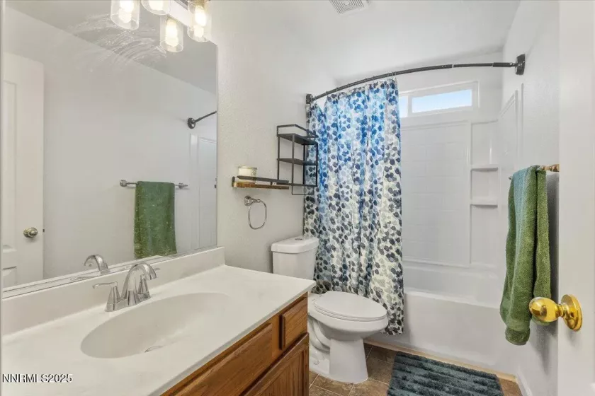 18324 Dustin, Reno, Nevada 89508, 5 Bedrooms Bedrooms, ,3 BathroomsBathrooms,Residential,Residential,Dustin,250052523