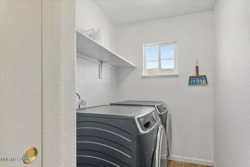 18324 Dustin, Reno, Nevada 89508, 5 Bedrooms Bedrooms, ,3 BathroomsBathrooms,Residential,Residential,Dustin,250052523