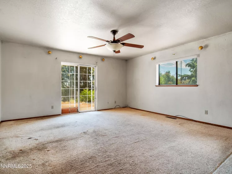 1561 Alba, Gardnerville, Nevada 89410, 4 Bedrooms Bedrooms, ,4 BathroomsBathrooms,Residential,Residential,Alba,250052522