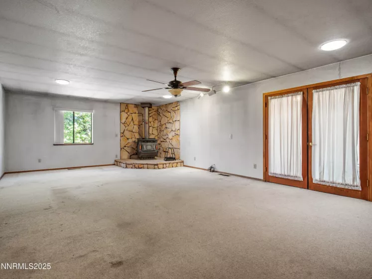 1561 Alba, Gardnerville, Nevada 89410, 4 Bedrooms Bedrooms, ,4 BathroomsBathrooms,Residential,Residential,Alba,250052522