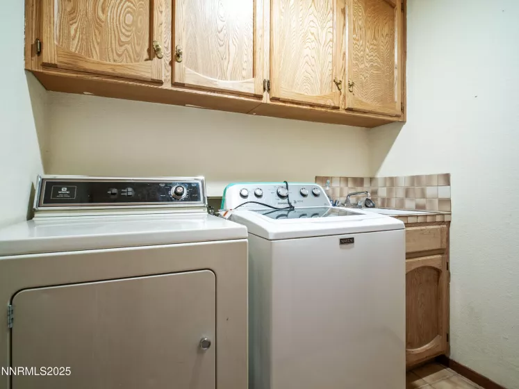 1561 Alba, Gardnerville, Nevada 89410, 4 Bedrooms Bedrooms, ,4 BathroomsBathrooms,Residential,Residential,Alba,250052522