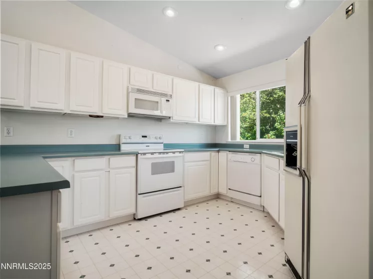 1561 Alba, Gardnerville, Nevada 89410, 4 Bedrooms Bedrooms, ,4 BathroomsBathrooms,Residential,Residential,Alba,250052522