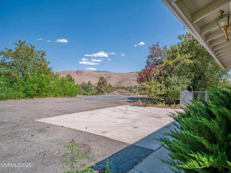 1561 Alba, Gardnerville, Nevada 89410, 4 Bedrooms Bedrooms, ,4 BathroomsBathrooms,Residential,Residential,Alba,250052522