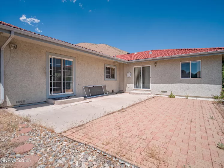 1561 Alba, Gardnerville, Nevada 89410, 4 Bedrooms Bedrooms, ,4 BathroomsBathrooms,Residential,Residential,Alba,250052522