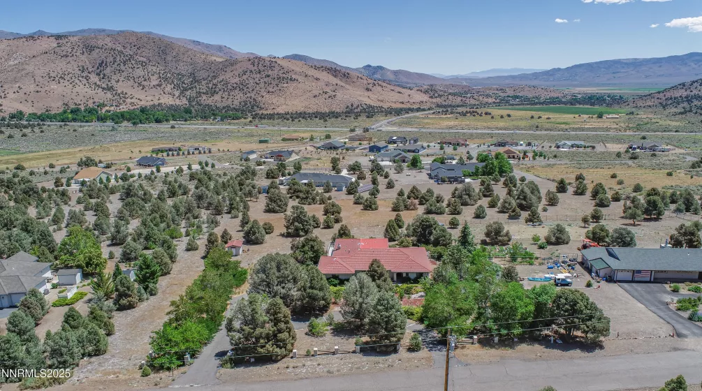 1561 Alba, Gardnerville, Nevada 89410, 4 Bedrooms Bedrooms, ,4 BathroomsBathrooms,Residential,Residential,Alba,250052522