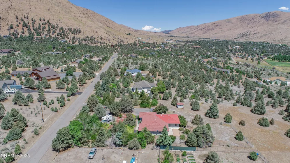 1561 Alba, Gardnerville, Nevada 89410, 4 Bedrooms Bedrooms, ,4 BathroomsBathrooms,Residential,Residential,Alba,250052522