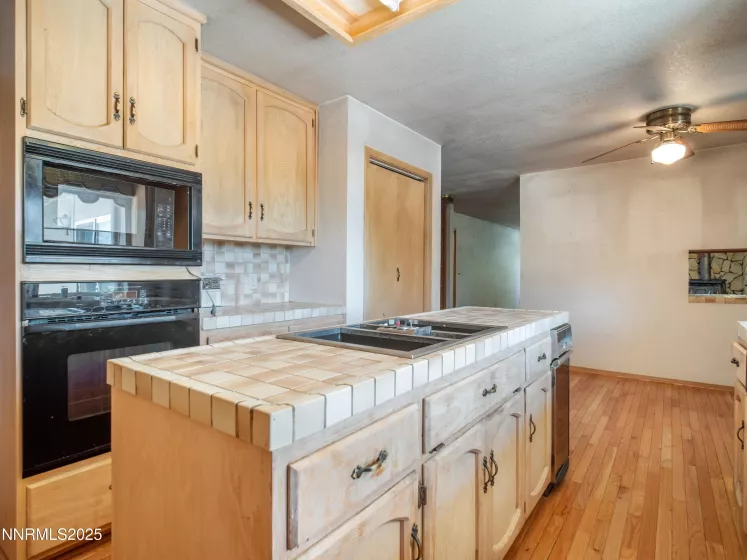 1561 Alba, Gardnerville, Nevada 89410, 4 Bedrooms Bedrooms, ,4 BathroomsBathrooms,Residential,Residential,Alba,250052522