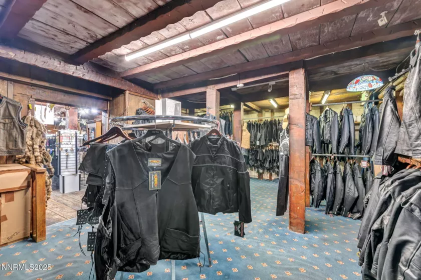 58 C, Virginia City, Nevada 89440, ,Commercial Sale,Residential,C,250052537