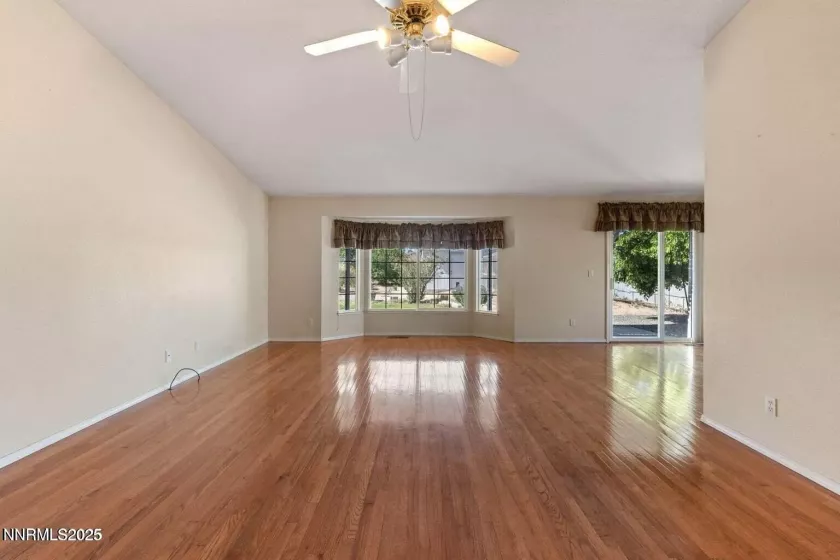 439 Beau, Sparks, Nevada 89436, 3 Bedrooms Bedrooms, ,3 BathroomsBathrooms,Residential Lease,Manufactured,Beau,250052545