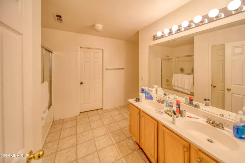 9698 Canyon Meadows, Reno, Nevada 89506, 5 Bedrooms Bedrooms, ,3 BathroomsBathrooms,Residential,Residential,Canyon Meadows,250052566