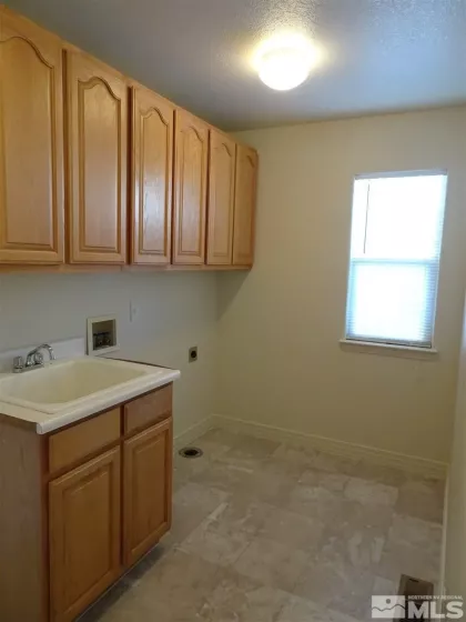 7021 Heatherwood, Reno, Nevada 89523, 5 Bedrooms Bedrooms, ,3 BathroomsBathrooms,Residential Lease,Manufactured,Heatherwood,250052572