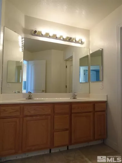 7021 Heatherwood, Reno, Nevada 89523, 5 Bedrooms Bedrooms, ,3 BathroomsBathrooms,Residential Lease,Manufactured,Heatherwood,250052572