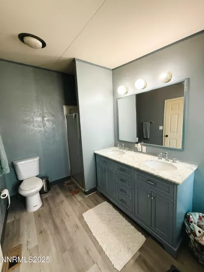 102 Manhattan, Battle Mountain, Nevada 89820, 3 Bedrooms Bedrooms, ,2 BathroomsBathrooms,Residential,Residential,Manhattan,250052574
