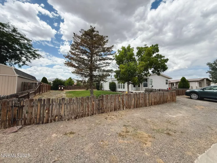 102 Manhattan, Battle Mountain, Nevada 89820, 3 Bedrooms Bedrooms, ,2 BathroomsBathrooms,Residential,Residential,Manhattan,250052574