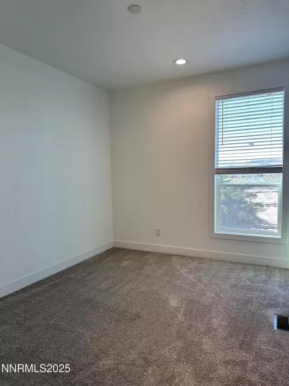 3030 Cougar, Silver Springs, Nevada 89429, 5 Bedrooms Bedrooms, ,2 BathroomsBathrooms,Residential,Residential,Cougar,250052577