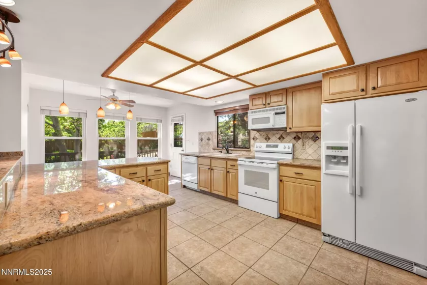 3582 Hemlock, Reno, Nevada 89509, 3 Bedrooms Bedrooms, ,2 BathroomsBathrooms,Residential,Residential,Hemlock,250052578