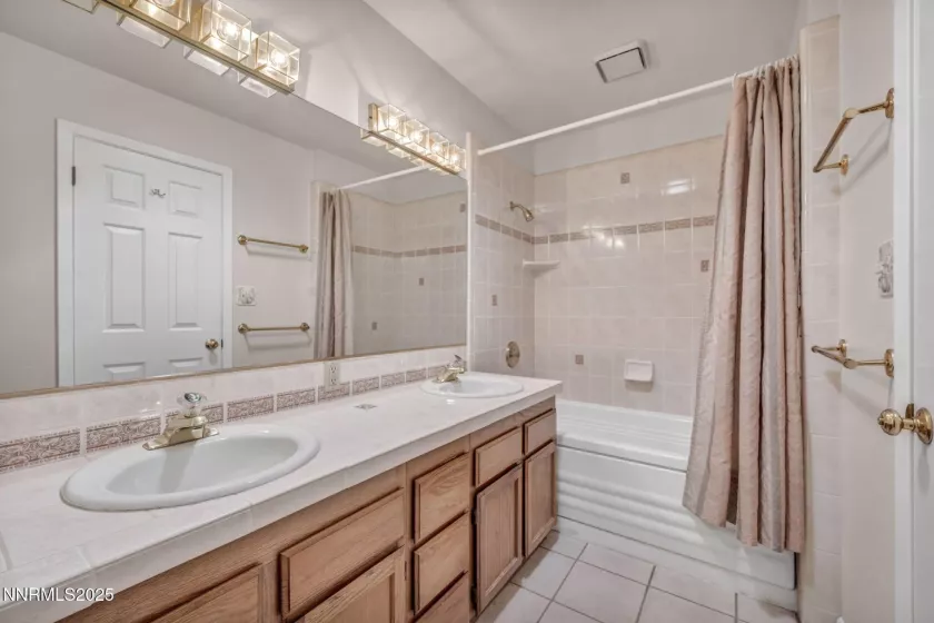 3582 Hemlock, Reno, Nevada 89509, 3 Bedrooms Bedrooms, ,2 BathroomsBathrooms,Residential,Residential,Hemlock,250052578