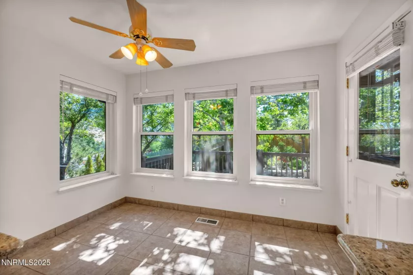 3582 Hemlock, Reno, Nevada 89509, 3 Bedrooms Bedrooms, ,2 BathroomsBathrooms,Residential,Residential,Hemlock,250052578