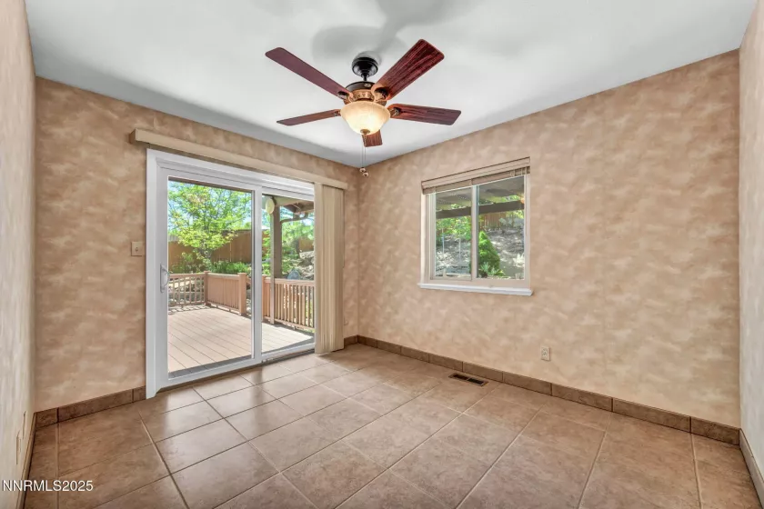 3582 Hemlock, Reno, Nevada 89509, 3 Bedrooms Bedrooms, ,2 BathroomsBathrooms,Residential,Residential,Hemlock,250052578