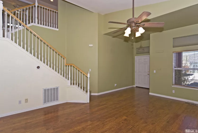925 Sauvignon, Reno, Nevada 89506, 4 Bedrooms Bedrooms, ,3 BathroomsBathrooms,Residential,Residential,Sauvignon,250005158
