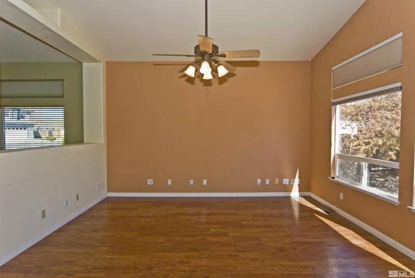 925 Sauvignon, Reno, Nevada 89506, 4 Bedrooms Bedrooms, ,3 BathroomsBathrooms,Residential,Residential,Sauvignon,250005158