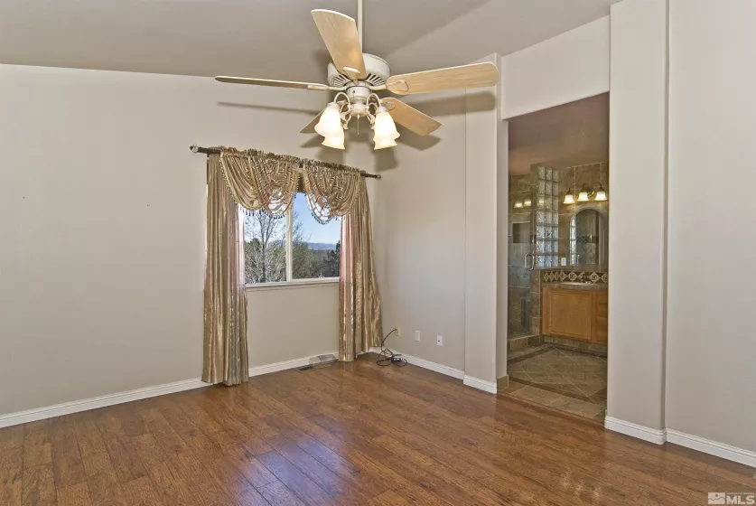 925 Sauvignon, Reno, Nevada 89506, 4 Bedrooms Bedrooms, ,3 BathroomsBathrooms,Residential,Residential,Sauvignon,250005158